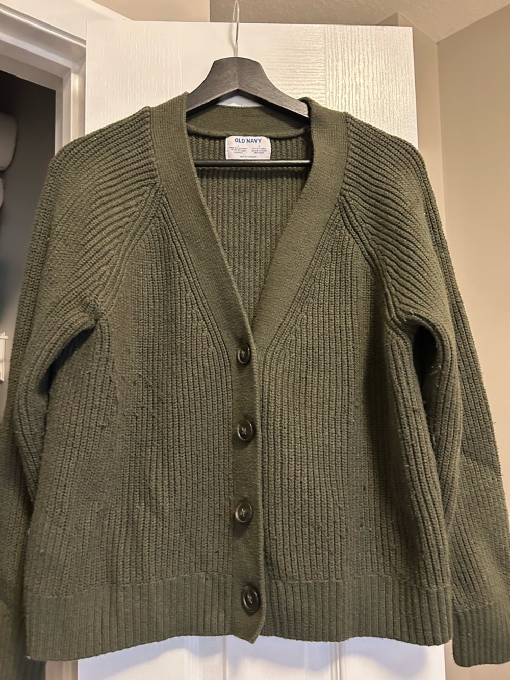 Old Navy Olive Ribbed V‑Neck Button Front Cardigan